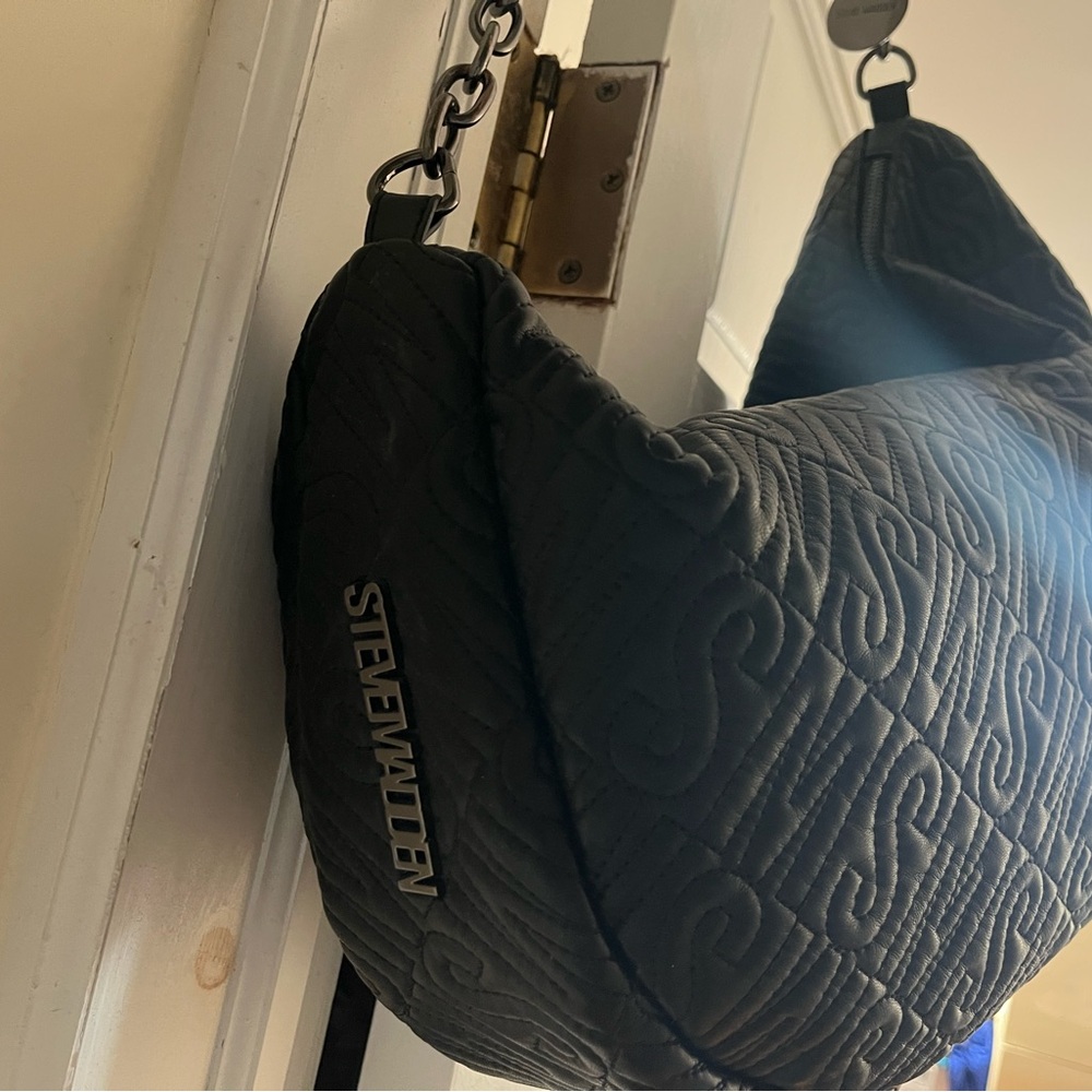 Steve Madden Black Quilted Shoulder Bag - Picture 7 of 10